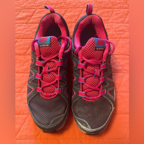 Nike Air Alvord Trail Running Women’s 8 EUC - Picture 3 of 7